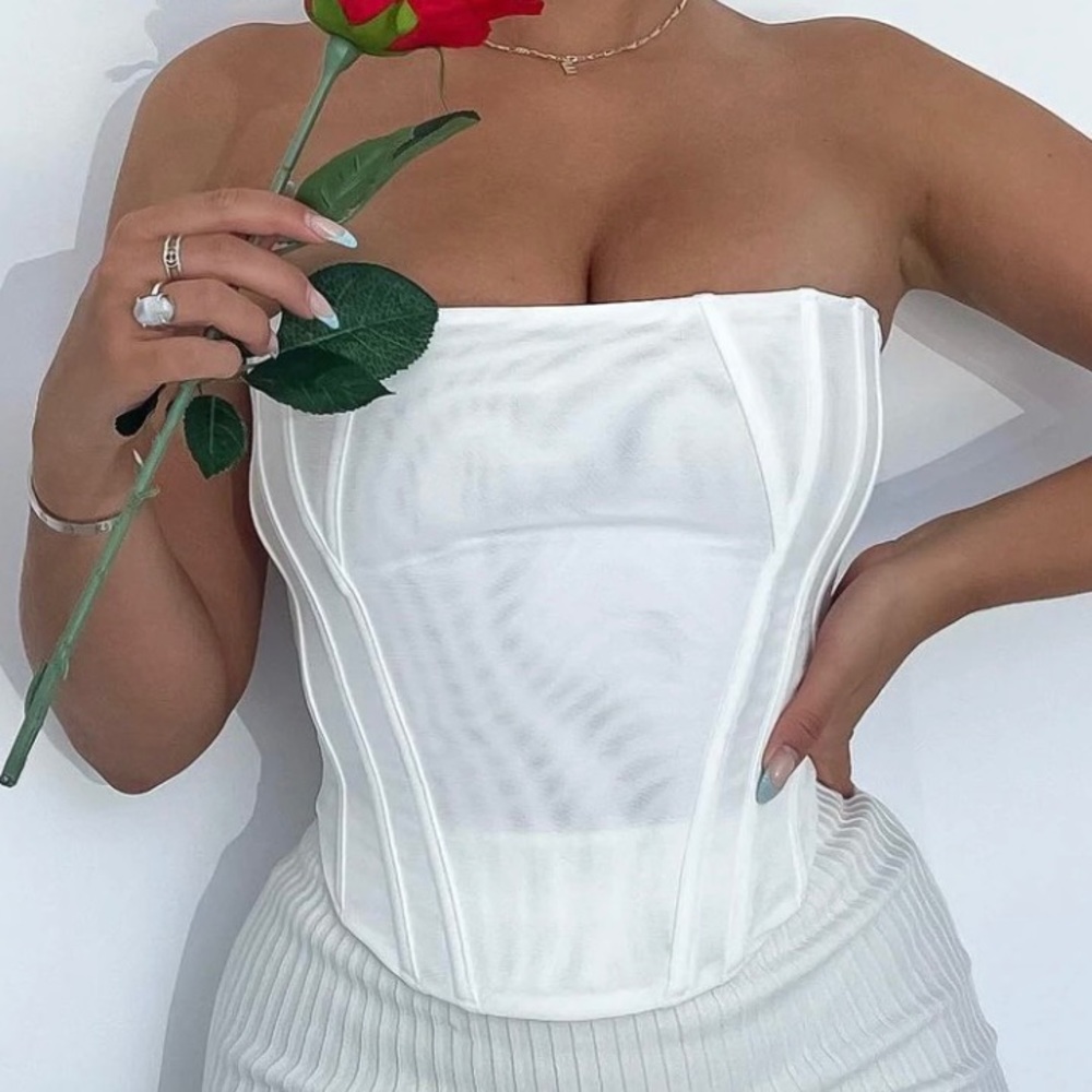 WHITE FOX white corset, brand new, NEVER WORN- size xs